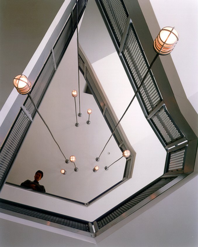 trudea-i05_jpg.jpg