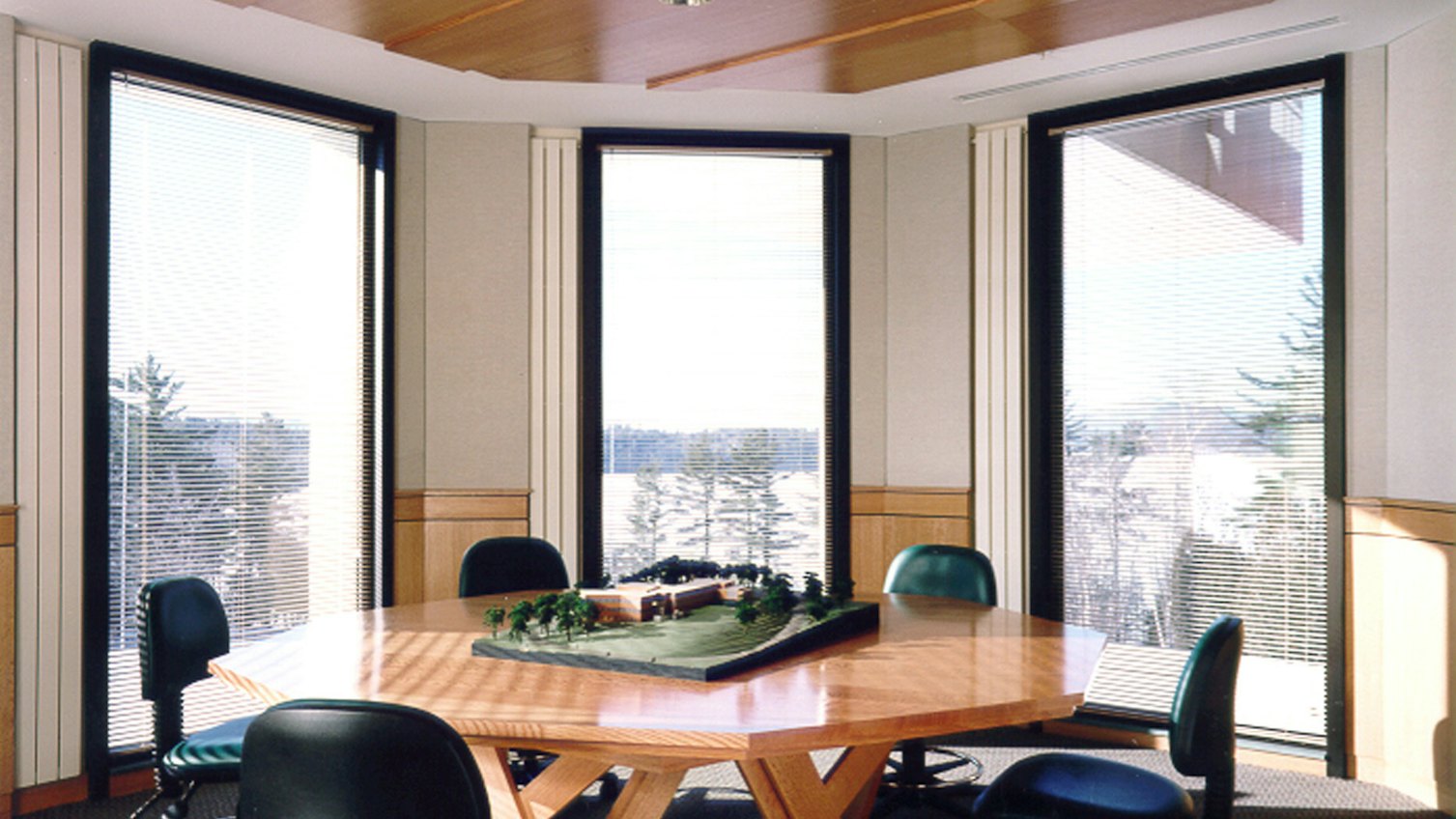 trudea-i07_jpg.jpg